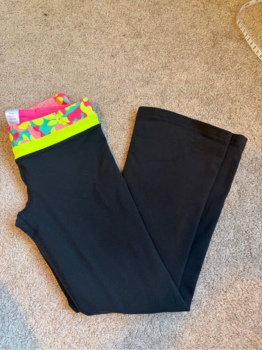 🐢 IVIVVA - Size 6 Girls Pants